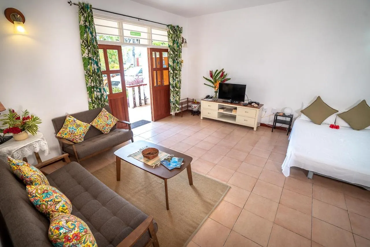 Apartment La Maison Hibiscus Self Catering Accommodation Beau Vallon