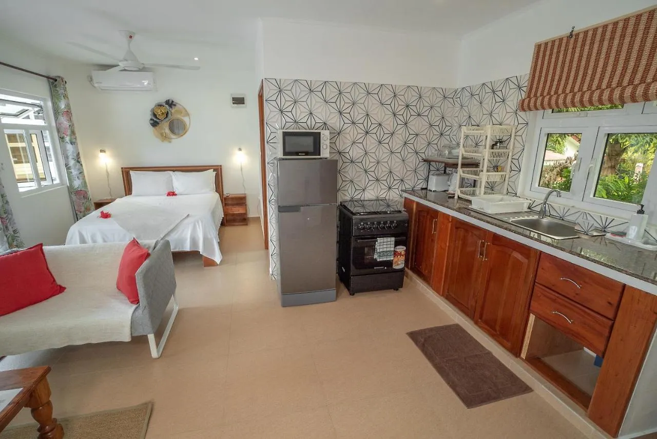 Apartment La Maison Hibiscus Self Catering Accommodation Beau Vallon