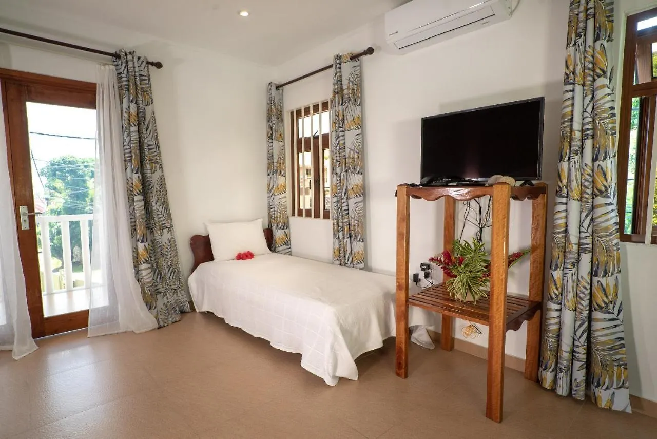 La Maison Hibiscus Self Catering Accommodation Beau Vallon  Apartment