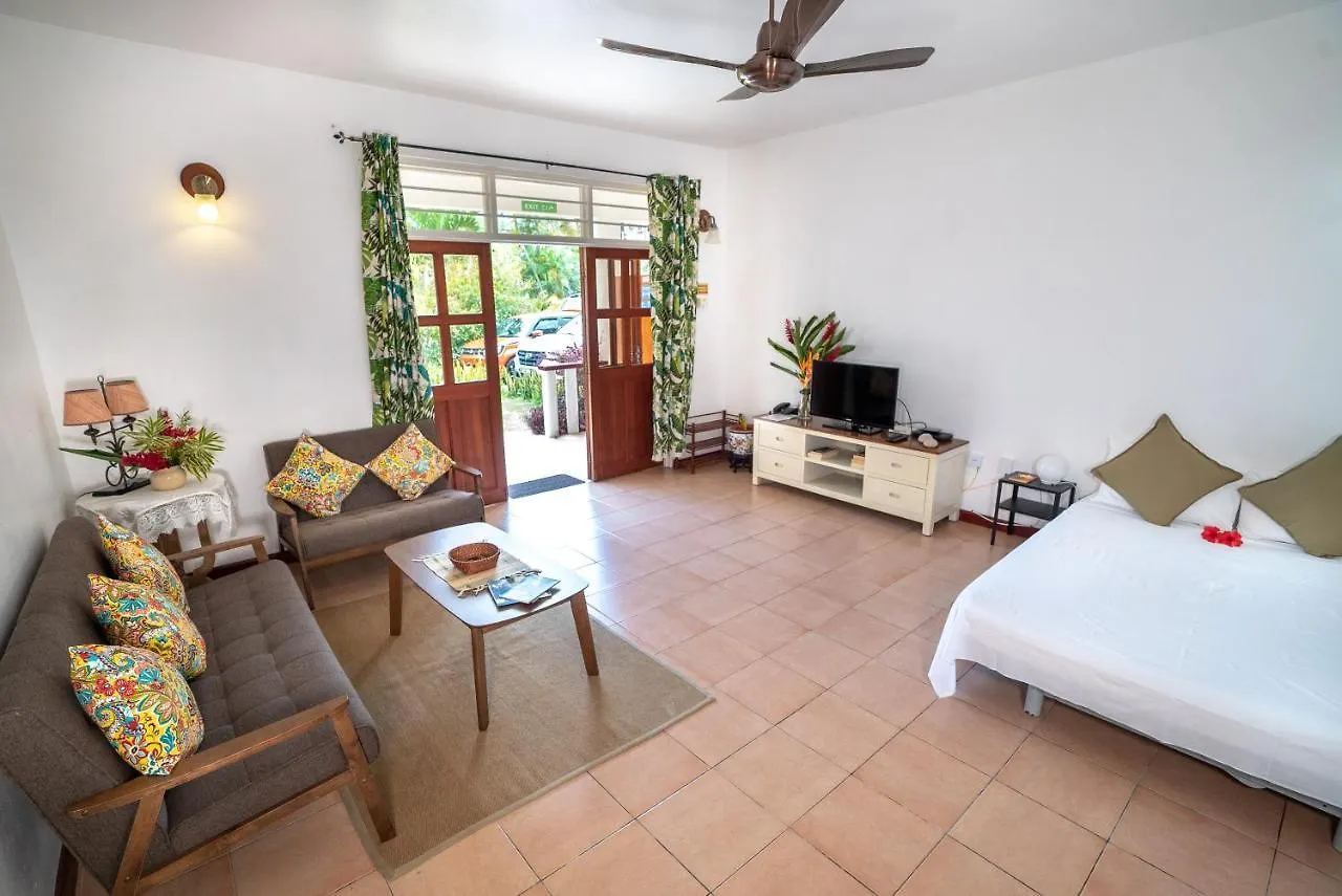 La Maison Hibiscus Self Catering Accommodation Beau Vallon  Beau Vallon (Mahe)