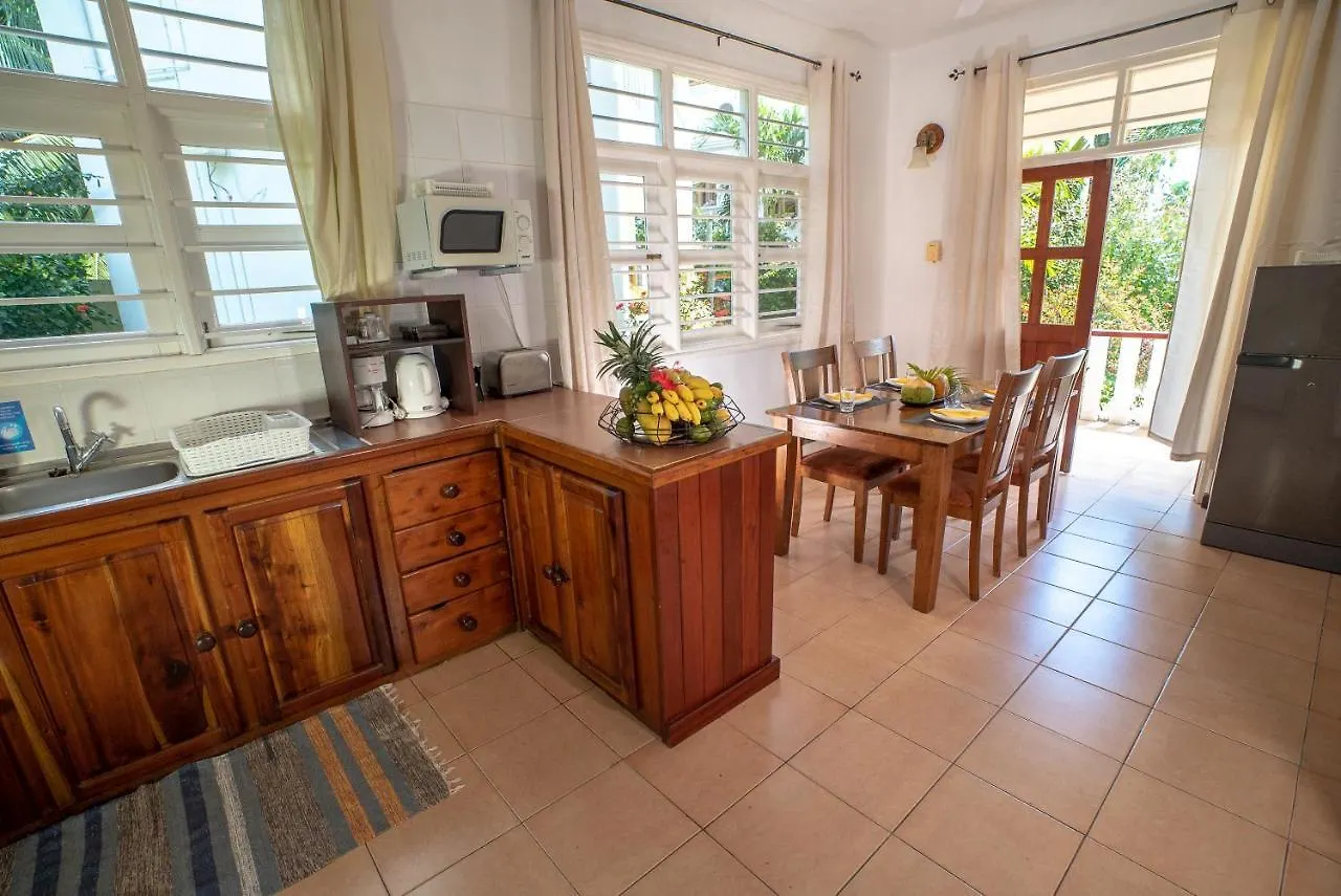 La Maison Hibiscus Self Catering Accommodation Beau Vallon  Apartment Beau Vallon (Mahe)