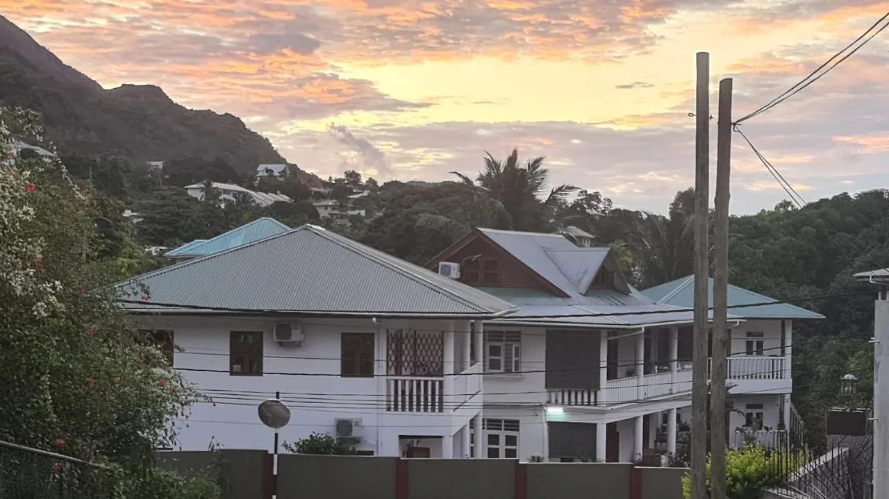 La Maison Hibiscus Self Catering Accommodation Beau Vallon  0*, Beau Vallon (Mahe)