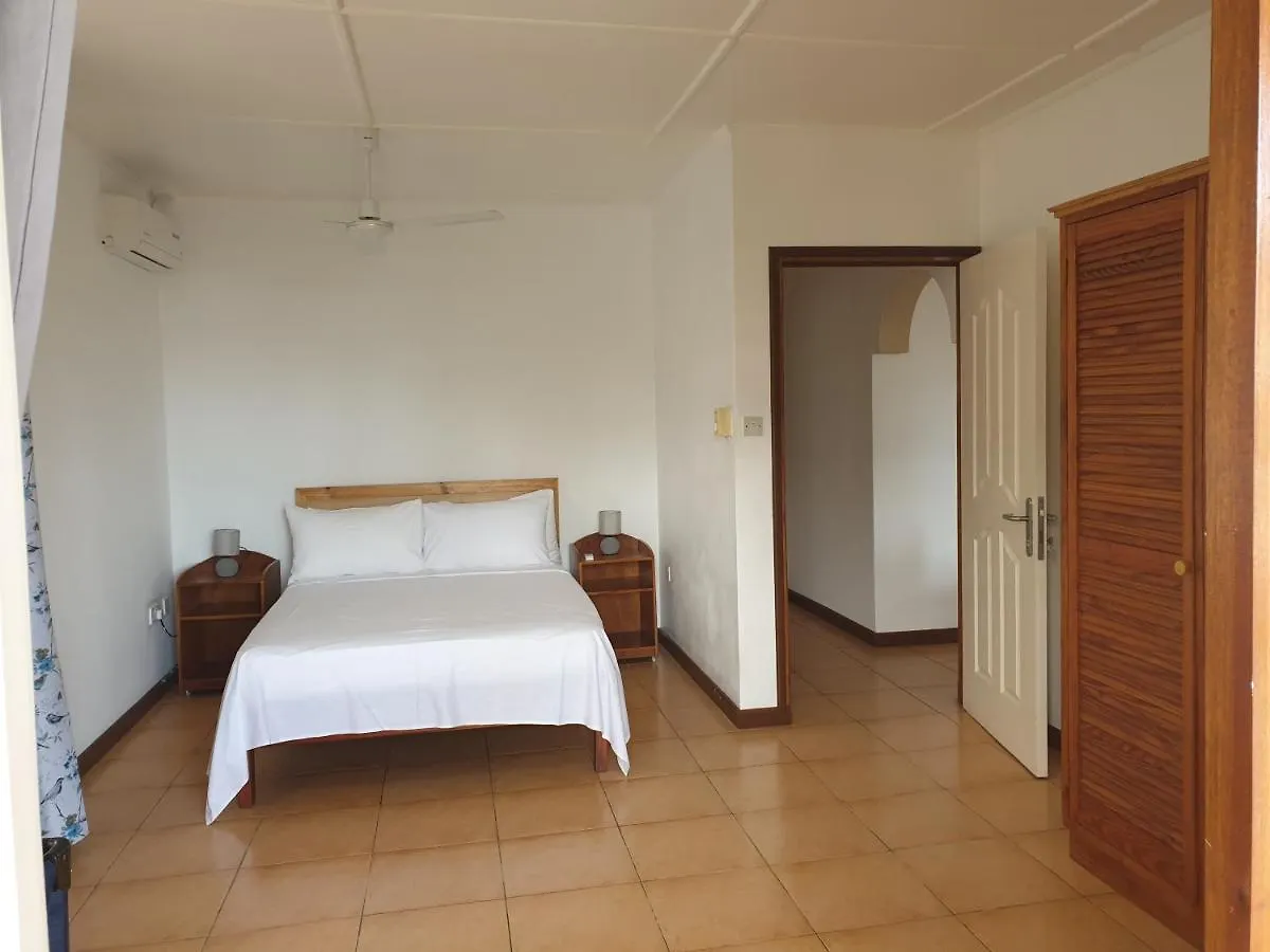 Apartment La Maison Hibiscus Self Catering Accommodation Beau Vallon