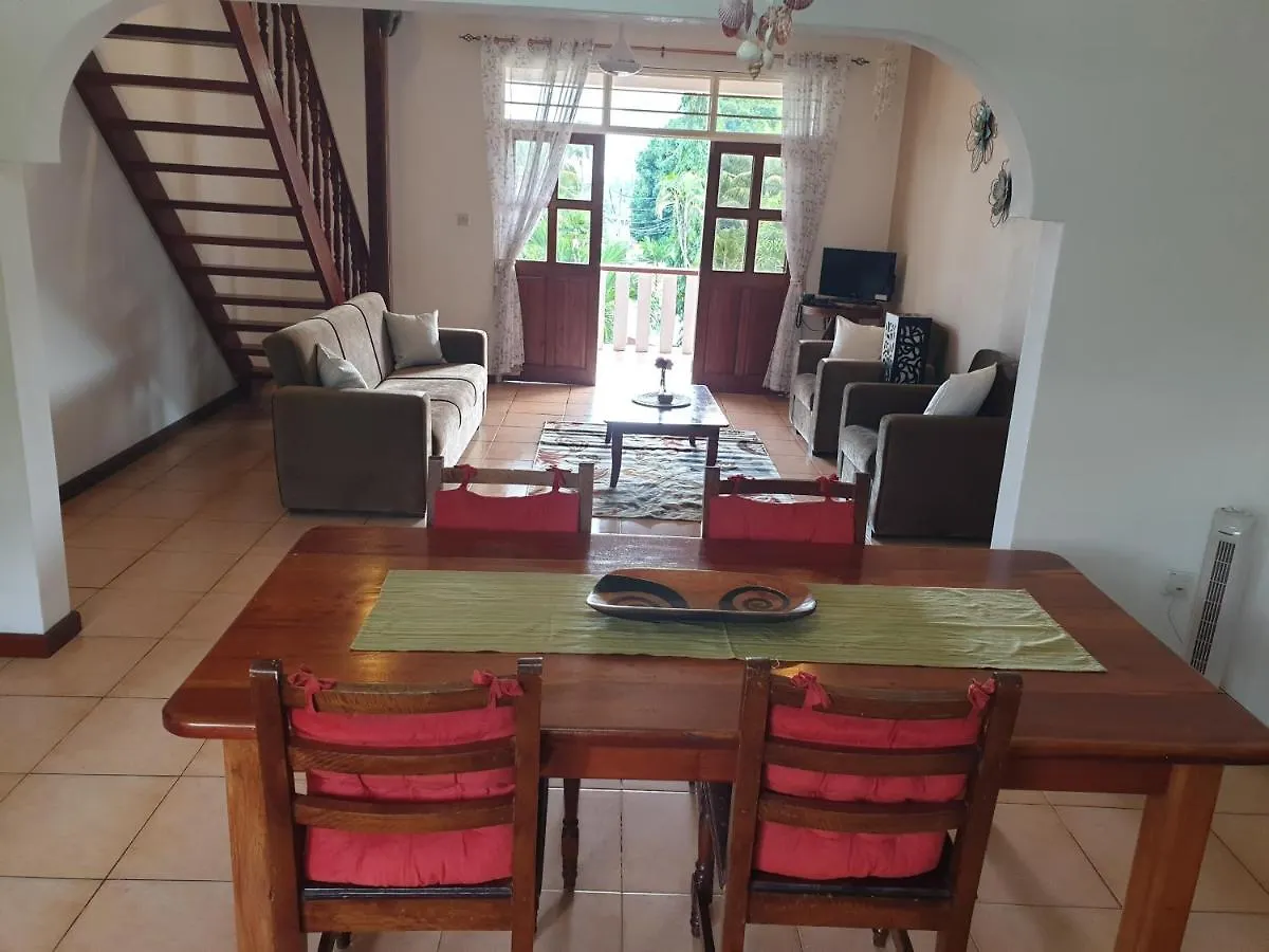 La Maison Hibiscus Self Catering Accommodation Beau Vallon  Apartment