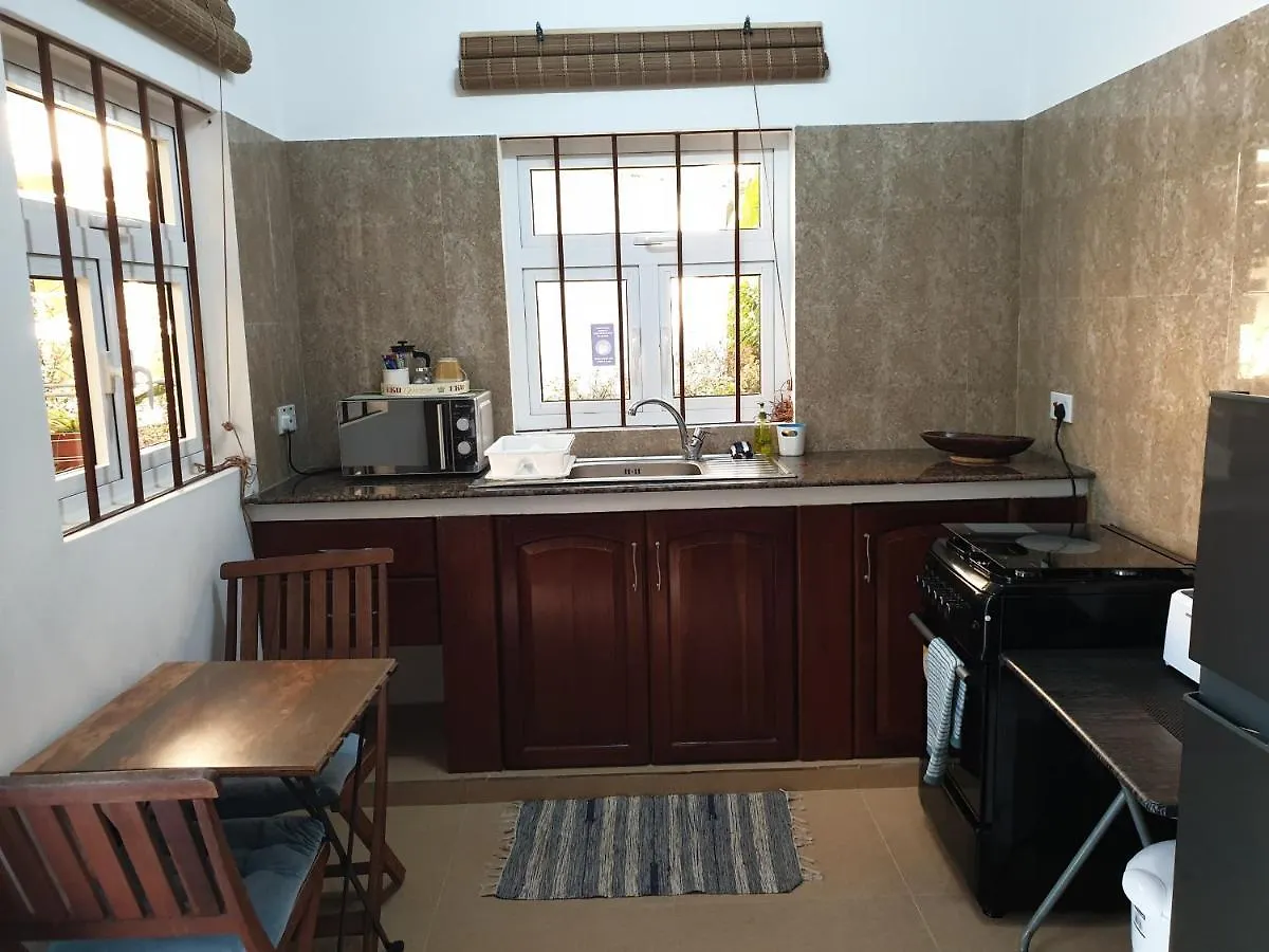 La Maison Hibiscus Self Catering Accommodation Beau Vallon  Beau Vallon (Mahe)