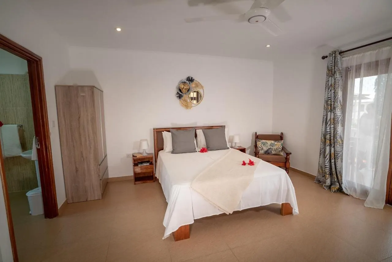La Maison Hibiscus Self Catering Accommodation Beau Vallon