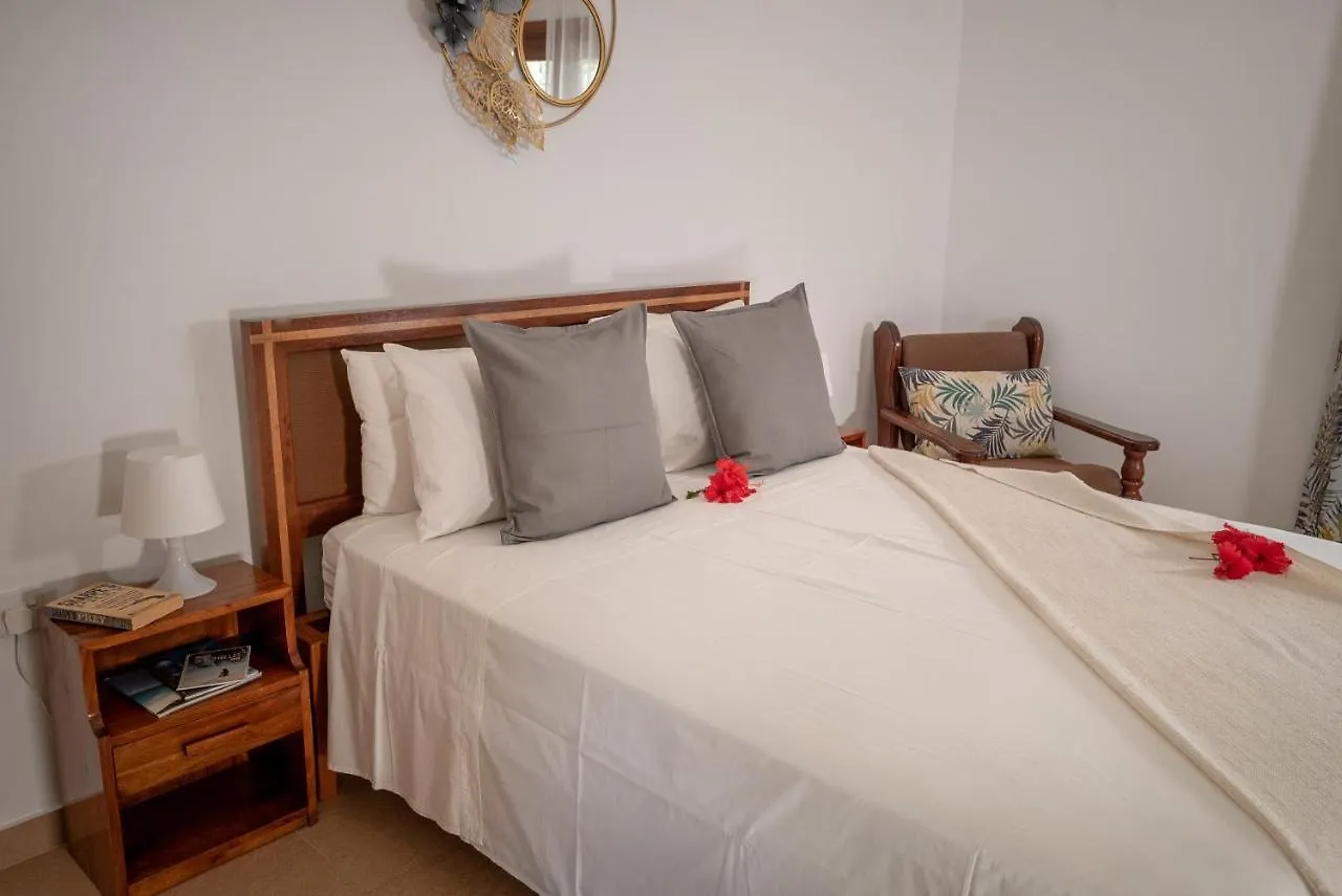 Apartment La Maison Hibiscus Self Catering Accommodation Beau Vallon