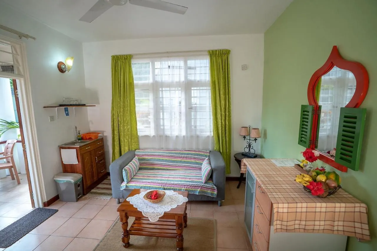 La Maison Hibiscus Self Catering Accommodation Beau Vallon  Seychellen